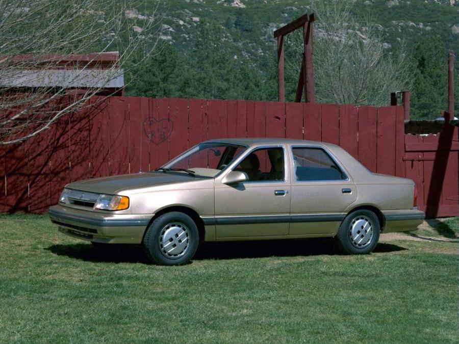  Mercury Topaz 1988 года  (фото 1 из 1)